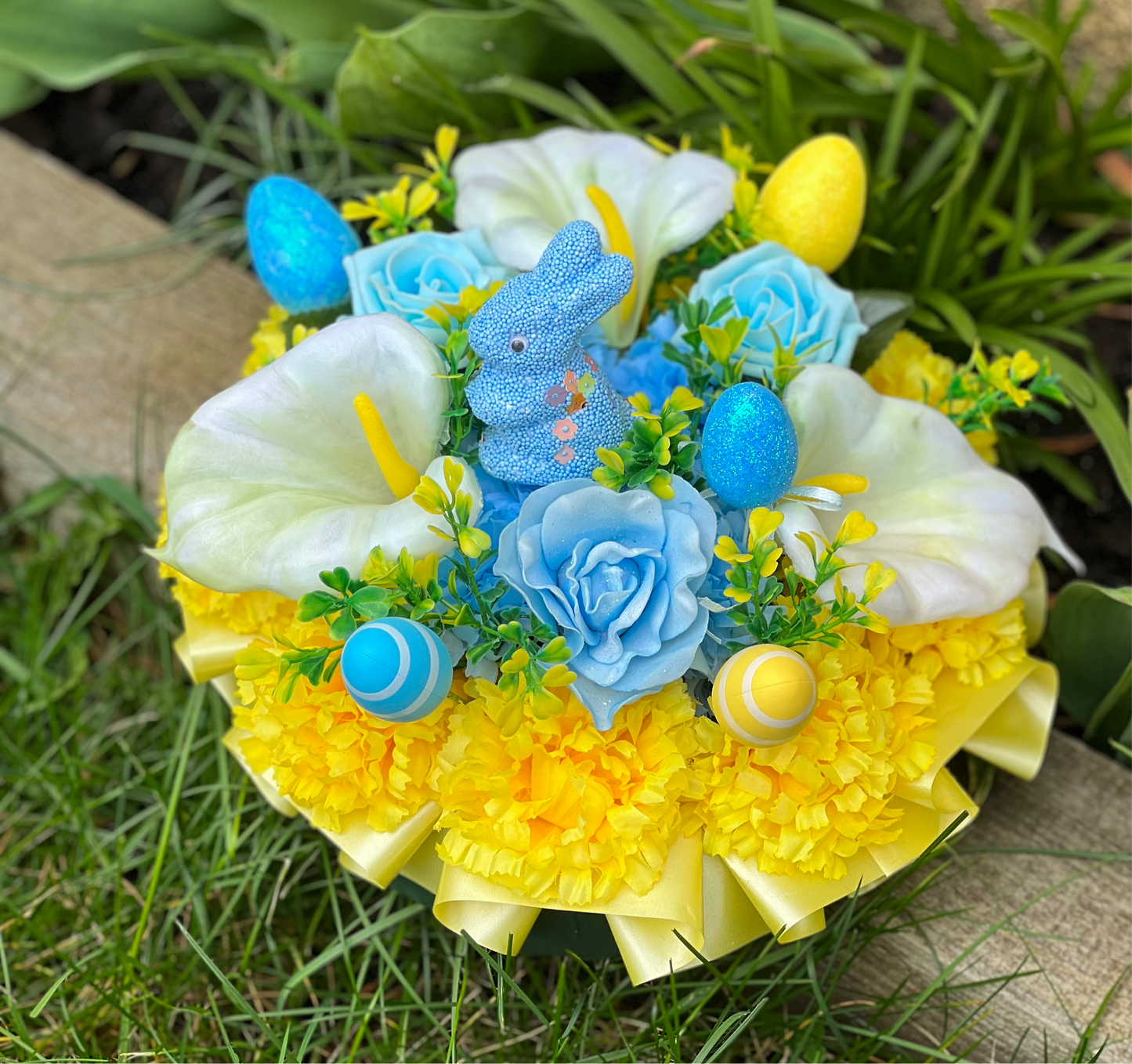 Easter Posy Wreath with blue